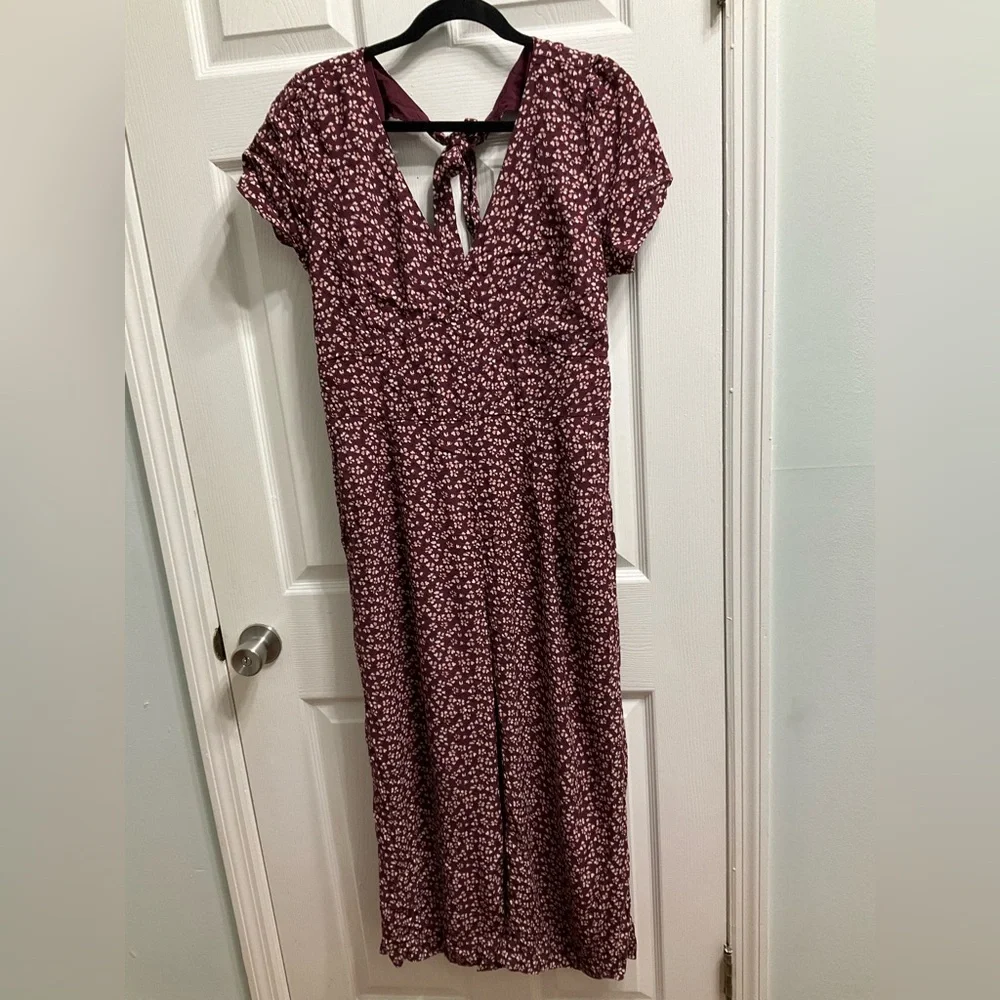 Abercrombie & Fitch Maroon Floral V neck Jumpsuit Sz XL